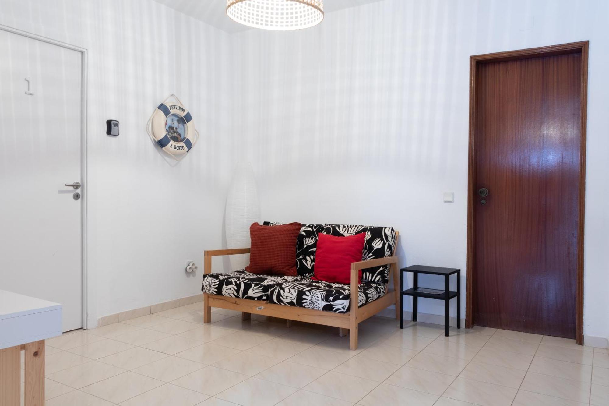 Blife Martinya House - Private Rooms And Apartments 오양 외부 사진